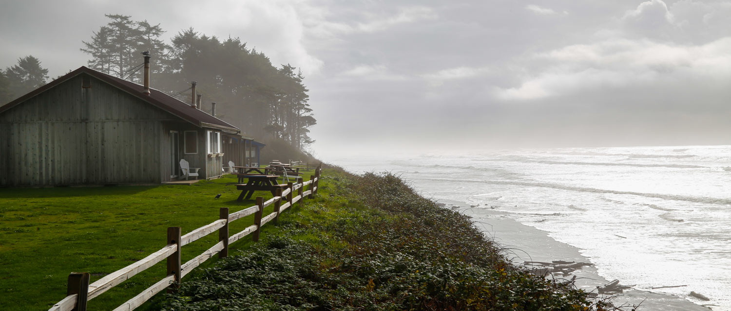 Cabins at Kalaloch Lodge overlook a bluff